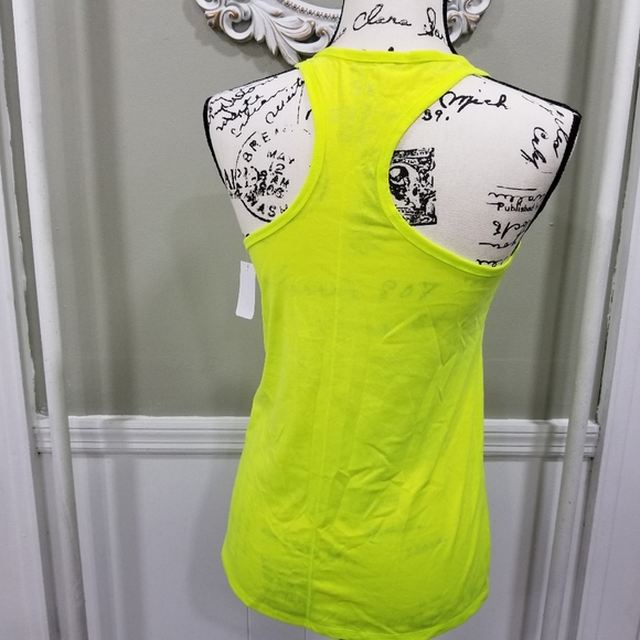 ATHLETECH Tank Top Color Green. - Picture 5 of 10